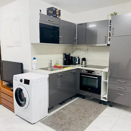 Fully Equipped Apartment 3 Rooms 5 Bed